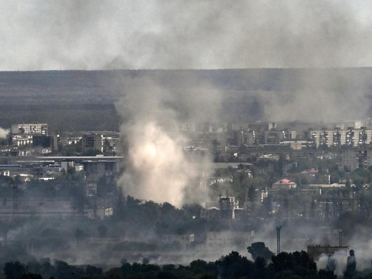 Latest news - Severodonetsk, sindaco: “Da Russia stessa strategia Mariupol, distruzione totale”
